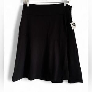 NWT Athleta Black Skirt Womens Size Medium